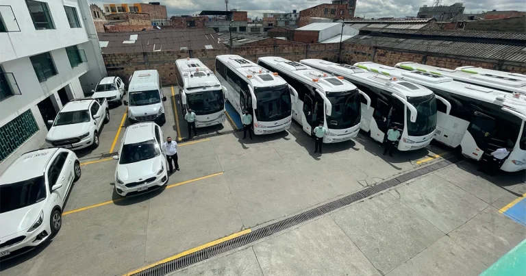 Buses de transporte empresarial en Bogotá